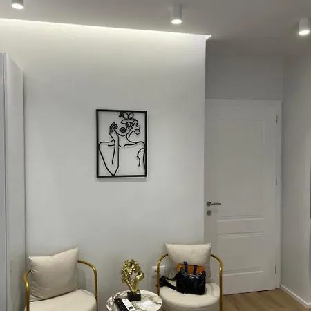 Cozy Near Us Embassy In Appartamento *