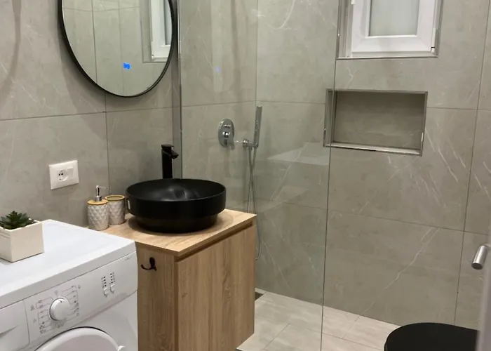 Appartamento Cozy Near Us Embassy In *