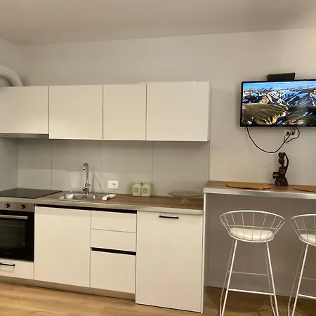 Apartment Cozy Near Us Embassy In Tirana